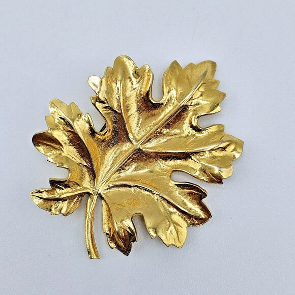 Austria Leaf Brooch Vintage Fall Gold Tone Monstera Estate Jewelry Pin - Picture 2 of 10